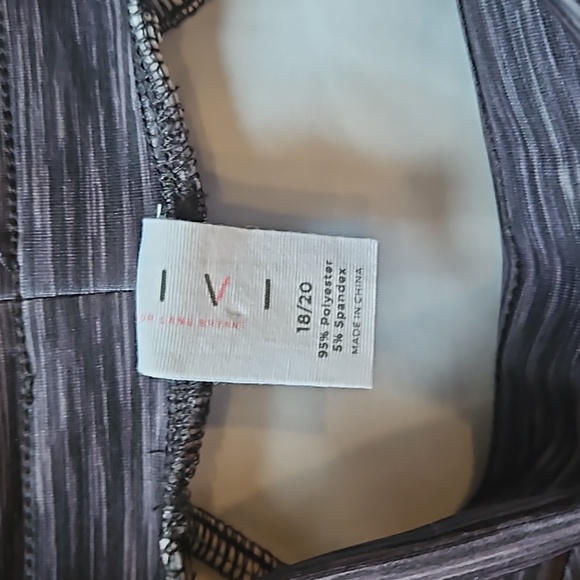 NWT gray activewear sweater - Picture 3 of 7